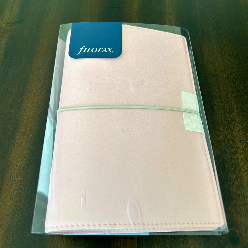 Filofax Domino soft organizer - personal size, pale pink